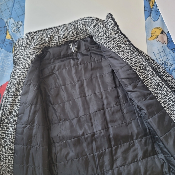 Mondetta Winter Jacket - Picture 7 of 16